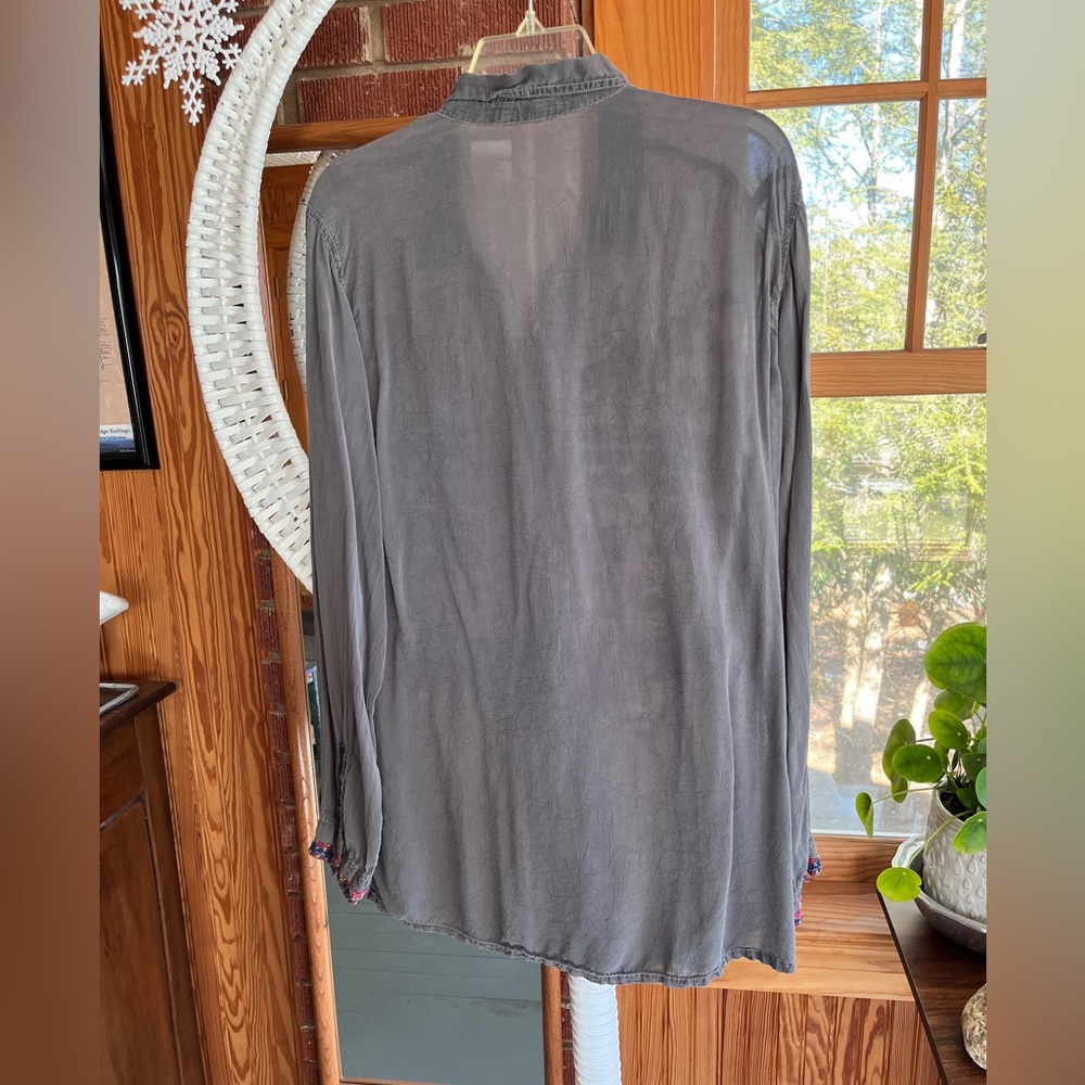 Embroidered Floral Women's Top Johnny Was - Picture 3 of 6